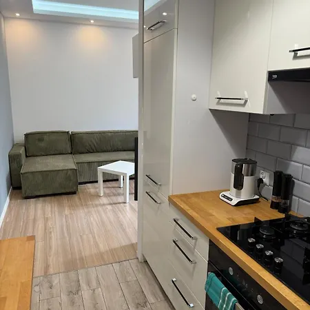 Househost Paulinska 20 *