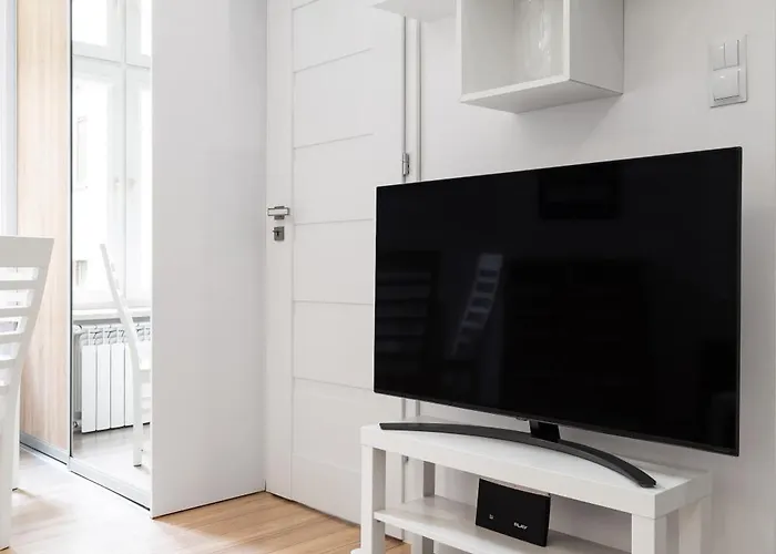 Househost Paulinska 20 *