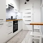Househost Paulinska 20 شقة