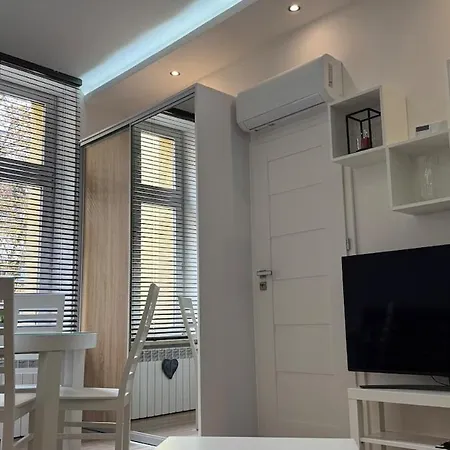 Househost Paulinska 20 * كراكوفيا